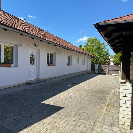 Apartmany Kněžičky エクステリア 写真